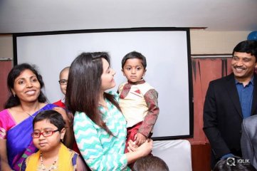 Raashi Khanna at Rainbow Childrens Hospital